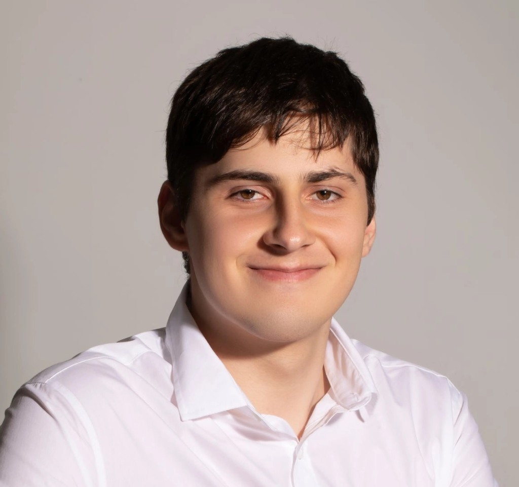 alex Alex
